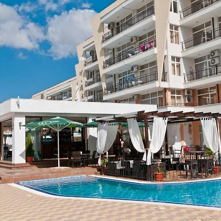 Apartament Grand Kamelia Apartment ซันนีบีช ภายนอก รูปภาพ