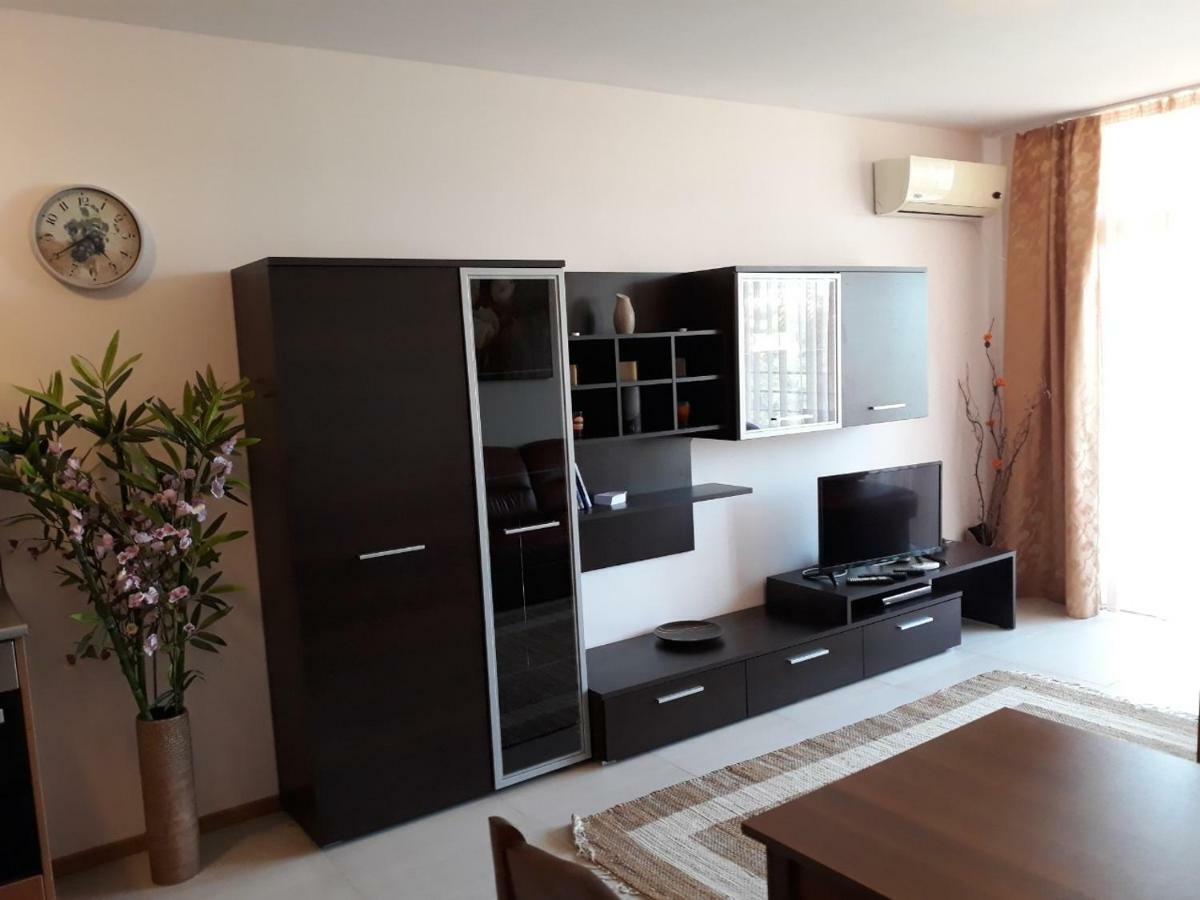 Apartament Grand Kamelia Apartment ซันนีบีช ภายนอก รูปภาพ